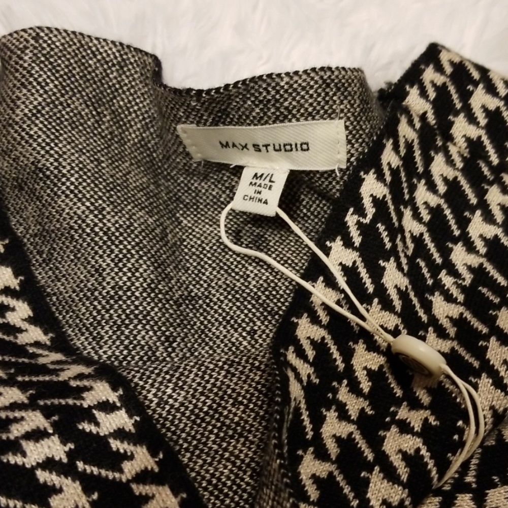 RELISTED IN CLOSET!!! - Picture 4 of 8